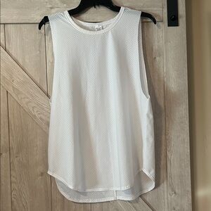 Elegant White Sleeveless Women's Muscle Tee